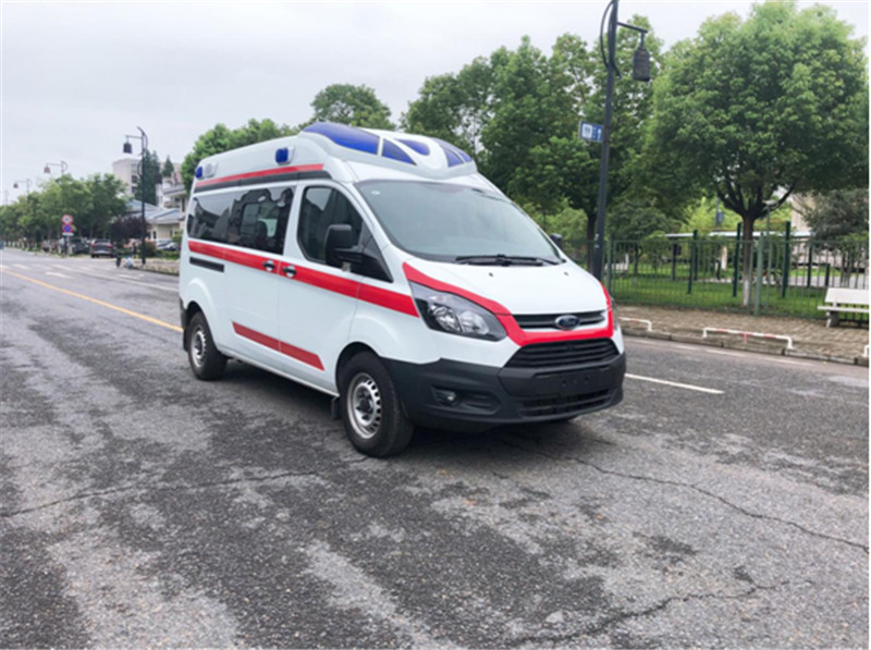 福特V362汽油中軸中頂監護型救護車