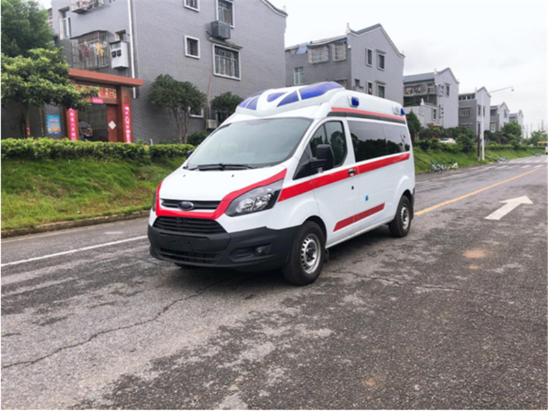 福特V362汽油中軸中頂監護型救護車 (2).jpg